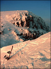 Cноубордист сорвался с обрывистого склона горы Айкуавенчорр. Насмерть.